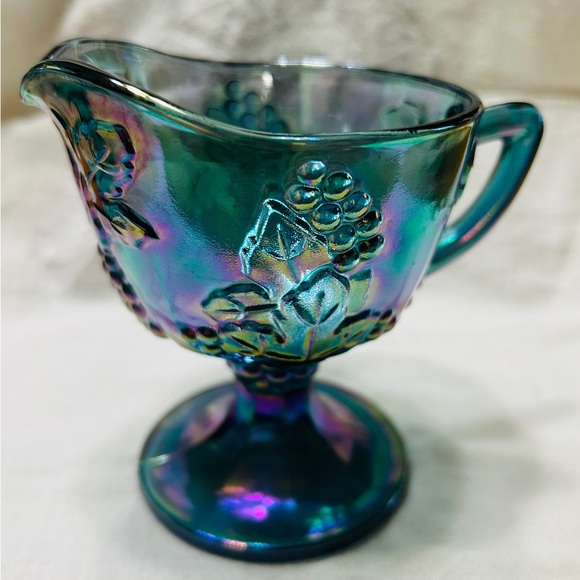 Vintage Indiana Glass blue carnival glass harvest grape cream & sugar on tray. - Picture 5 of 10
